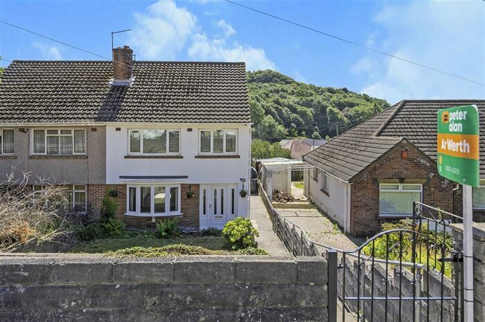 3 Bedroom House To Rent In Penshannel, Neath Abbey, Neath, SA10