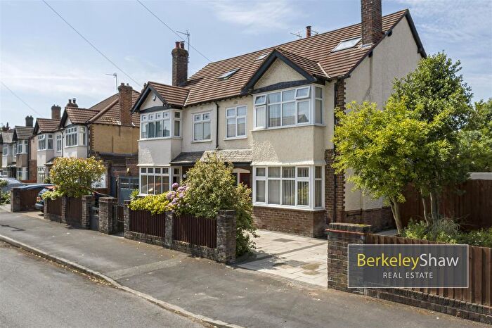 6 Bedroom Semi-detached House For Sale In Moorland Avenue, Crosby, L23