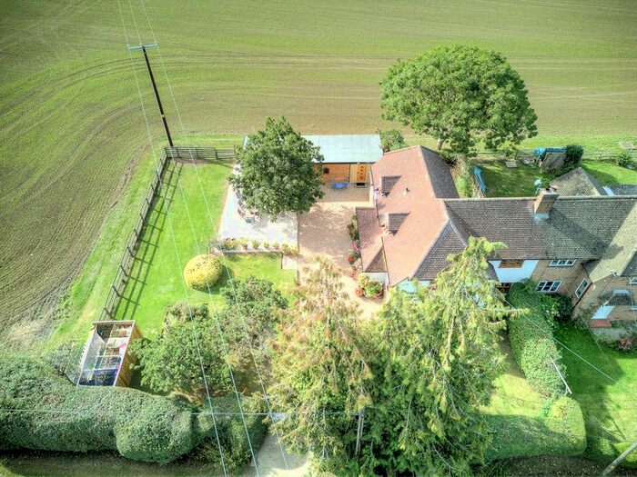 4 Bedroom Semi-Detached House For Sale In Paslow Hall Cottages, King Street, CM5