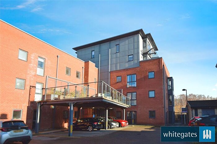 2 Bedroom Flat To Rent In Aire Quay, Leeds, LS10