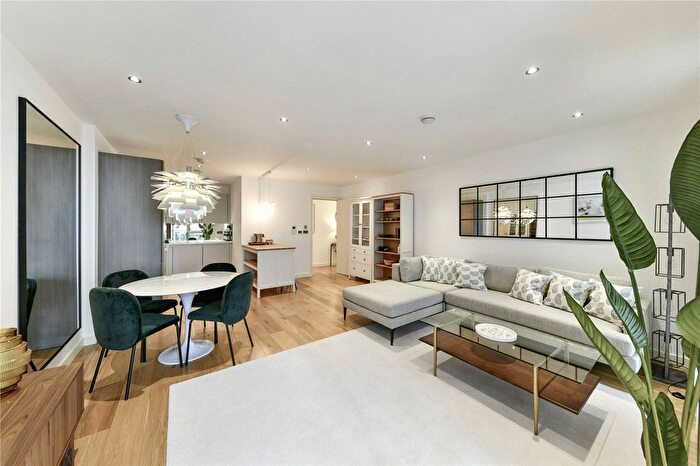 2 Bedroom Flat For Sale In Glenbrook Apartments, Hammersmith, W6