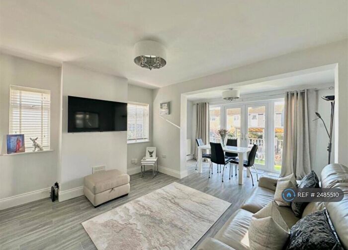 3 Bedroom Bungalow To Rent In The Grove, Plymstock, Plymouth, PL9