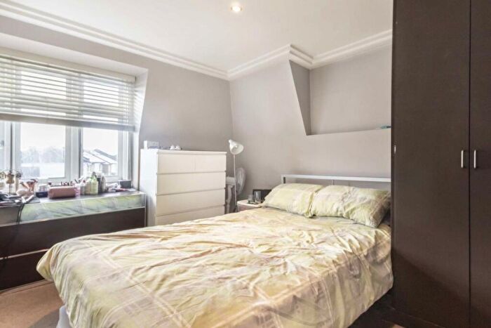 1 Bedroom Flat To Rent In Finchley Road, Hampstead, NW3