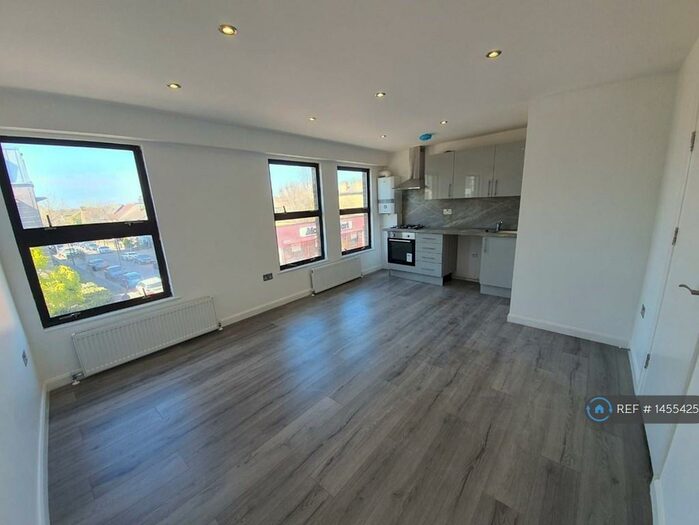 1 Bedroom Flat To Rent In Lea Bridge Road, London, E10
