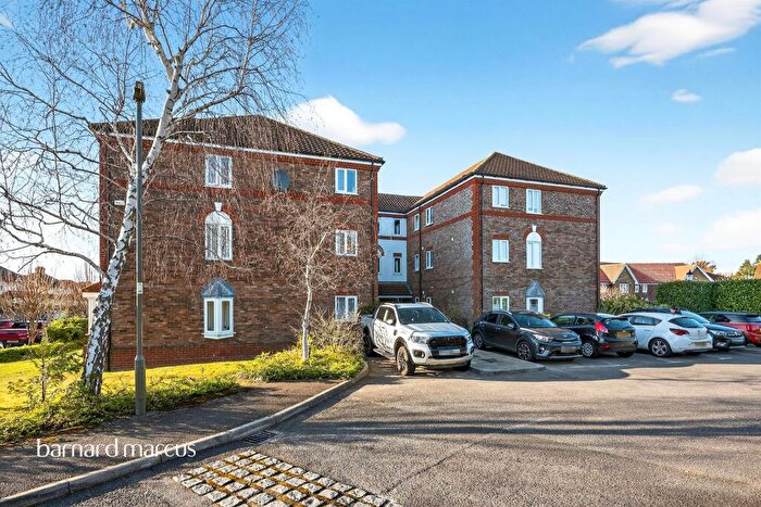 1 Bedroom Apartment For Sale In Rembrandt Court, Epsom, KT19