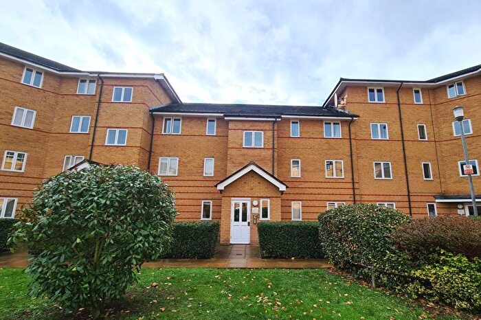 2 Bedroom Flat To Rent In Heath Court, London, SE9