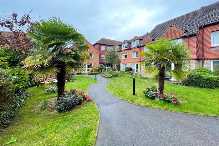 2 Bedroom Retirement Property To Rent In Weybridge, Surrey, KT13