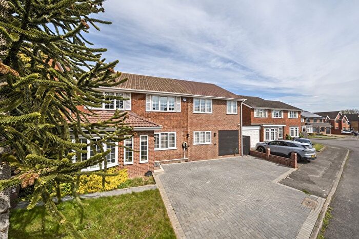 4 Bedroom Detached House To Rent In Suffolk Close, London Colney, St.Albans, AL2