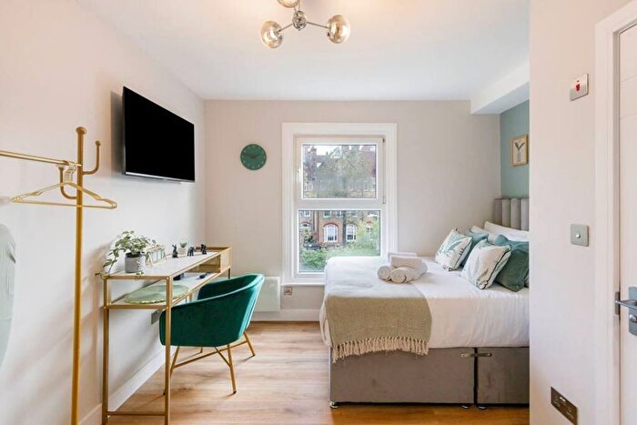 1 Bedroom Studio To Rent In Graham Rd, London, E8