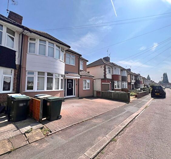 4 Bedroom Semi-Detached House To Rent In Glover Street, Cheylesmore Coventry, CV3