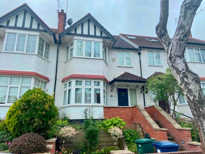3 Bedroom Terraced House To Rent In Brent Way, West Finchley, N3