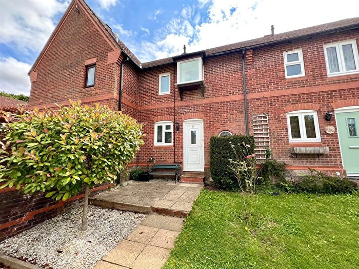 2 Bedroom Property To Rent In Churchill Avenue, Bishops Waltham, Southampton, SO32