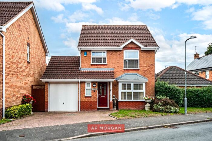 3 Bedroom Detached House For Sale In Bredon Road, The Parklands, Bromsgrove, Worcestershire, B61