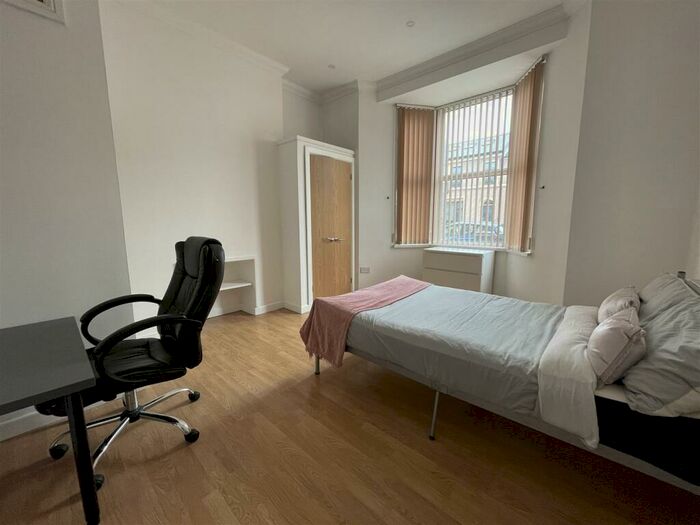 8 Bedroom Terraced House To Rent In Woodville Road, Cardiff, CF24