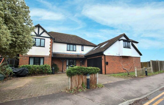 5 Bedroom Detached House To Rent In St. Nicholas Road, Thames Ditton, KT7