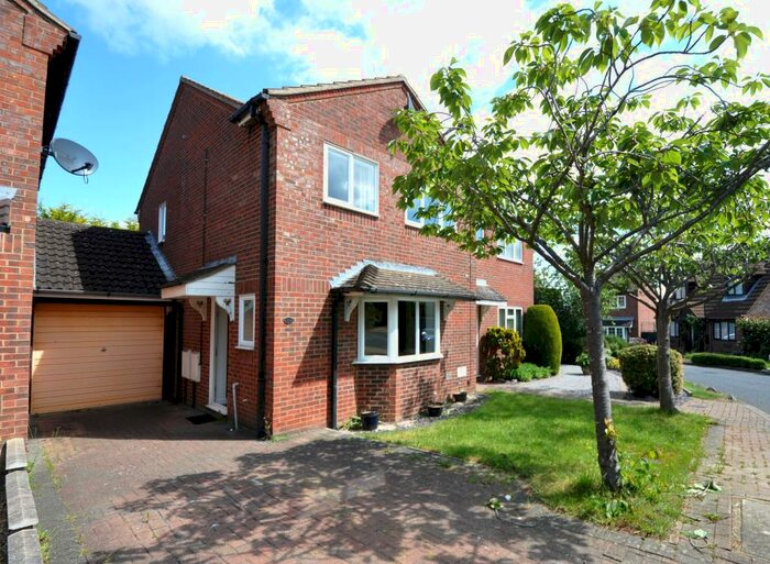 3 Bedroom House To Rent In Anglesey Court, Milton Keynes, MK8