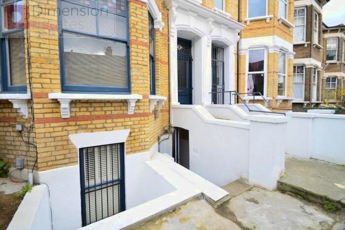 Studio To Rent In Newick Road, Hackney, London, E5