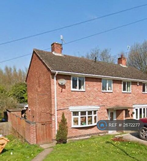3 Bedroom Semi Detached House To Rent In The Crescent, Brimington, Chesterfield, S43