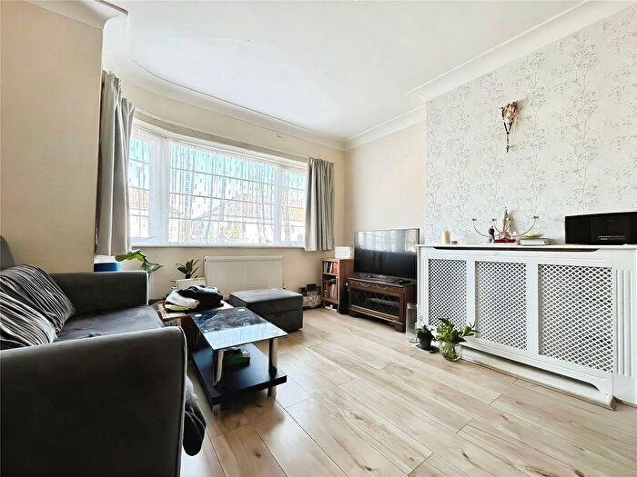 2 Bedroom Maisonette To Rent In Redesdale Gardens, Isleworth, Middlesex, TW7