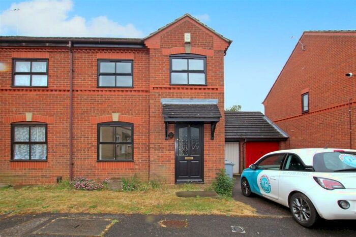 3 Bedroom Semi-Detached House To Rent In Jasmine Road, Kettering, Northants, NN16