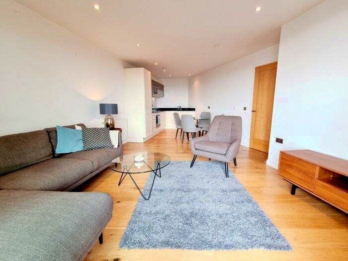 2 Bedroom Apartment To Rent In Candle House Wharf Approach Leeds, LS1