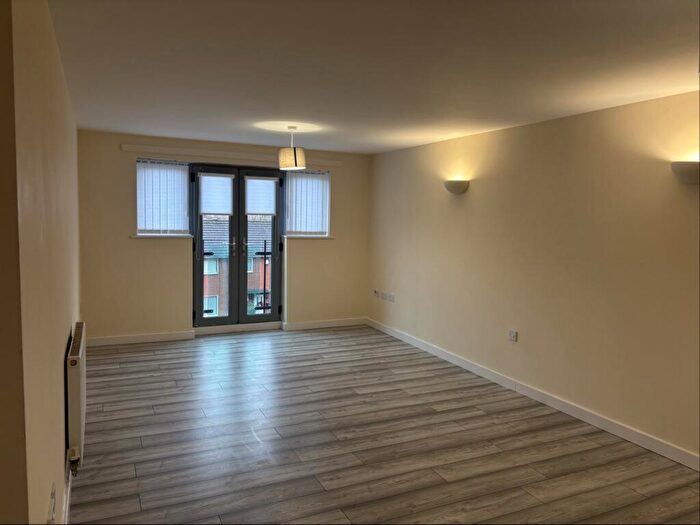 2 Bedroom Apartment To Rent In Old Chester Road, CH42