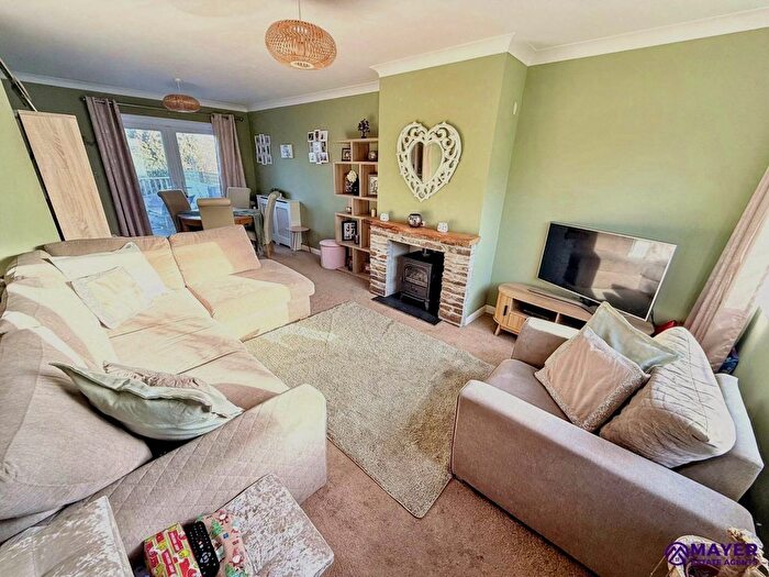 3 Bedroom Semi-Detached House For Sale In Underlane, Plymouth, PL7