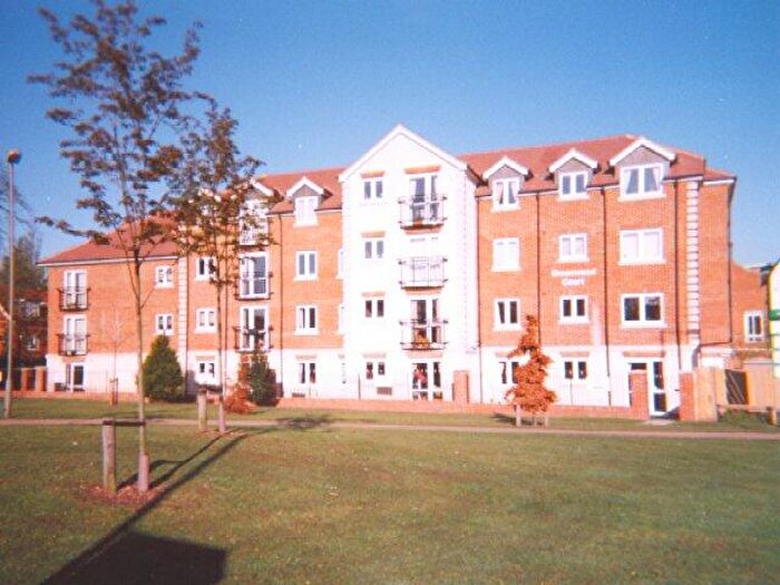 1 Bedroom Apartment For Sale In Greenwood Court, Epsom, KT18