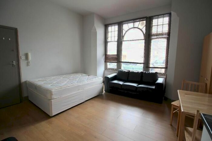 Studio To Rent In Glenilla Road, London, NW3