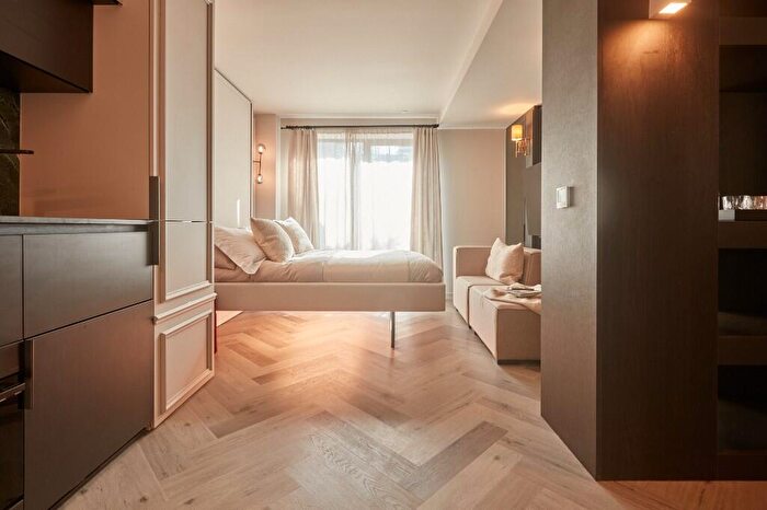 Studio To Rent In Willesden Lane, London, NW2