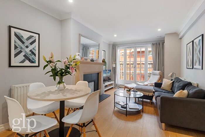 1 Bedroom Flat To Rent In Picton Place, London, Greater London, W1U