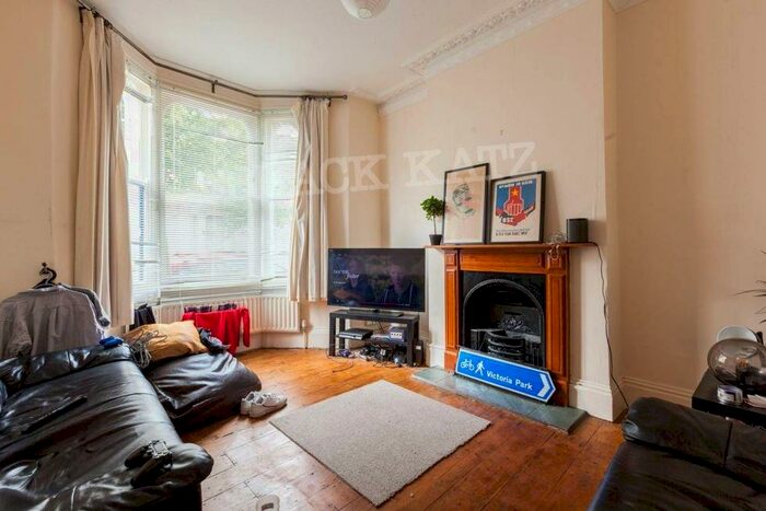 4 Bedroom Flat To Rent In Lyal Road, E3