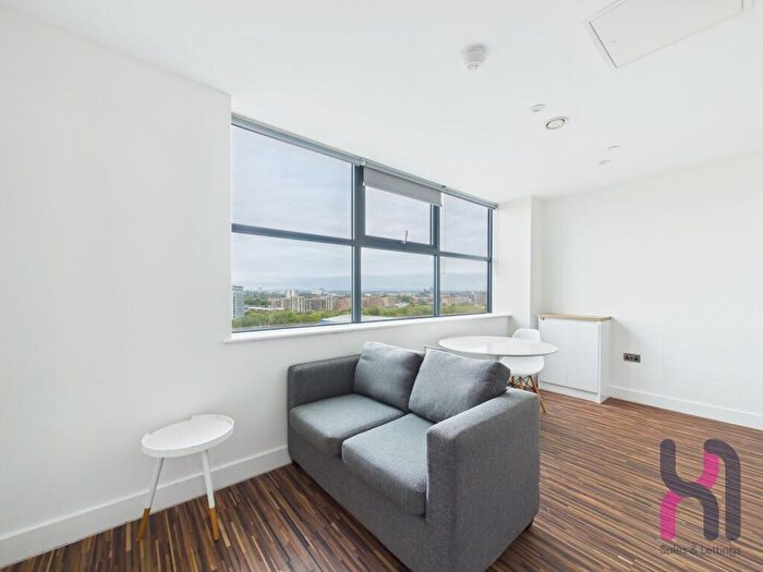 1 Bedroom Flat To Rent In Chester Road, Old Trafford, M16