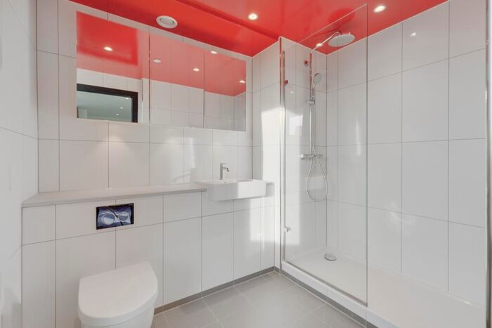 3 Bedroom Apartment To Rent In Balfron Tower, St Leonards Road Poplar, E14