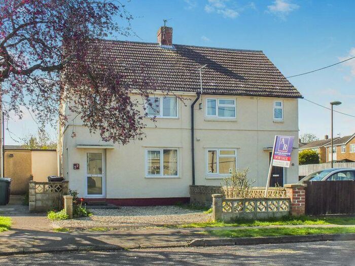 2 Bedroom Semi-Detached House To Rent In Marlborough Avenue, Kidlington, OX5