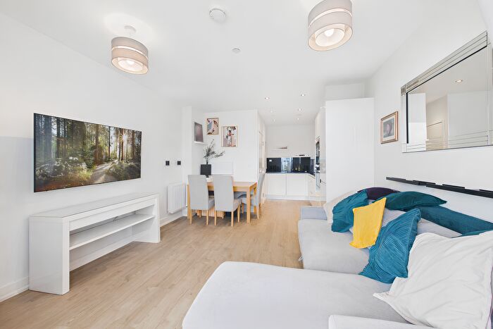 1 Bedroom Apartment For Sale In Viscount House, Regency Heights, Lakeside Drive, London, NW10