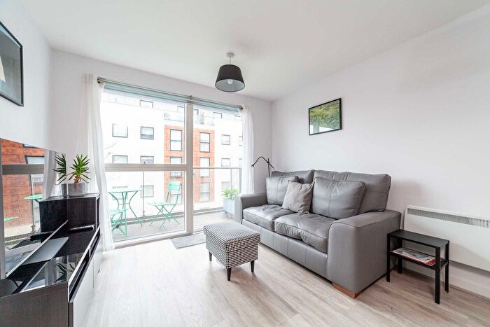 1 Bedroom Flat To Rent In Unit, Pump House Crescent, London, TW8