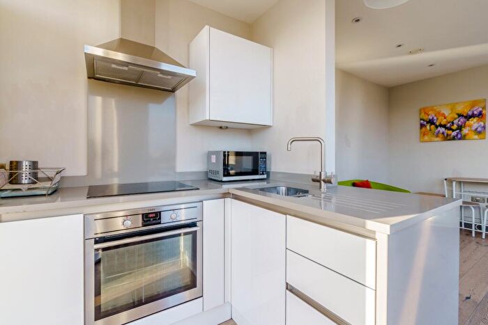 1 Bedroom Apartment To Rent In Brockley Road, Brockley, London, SE4
