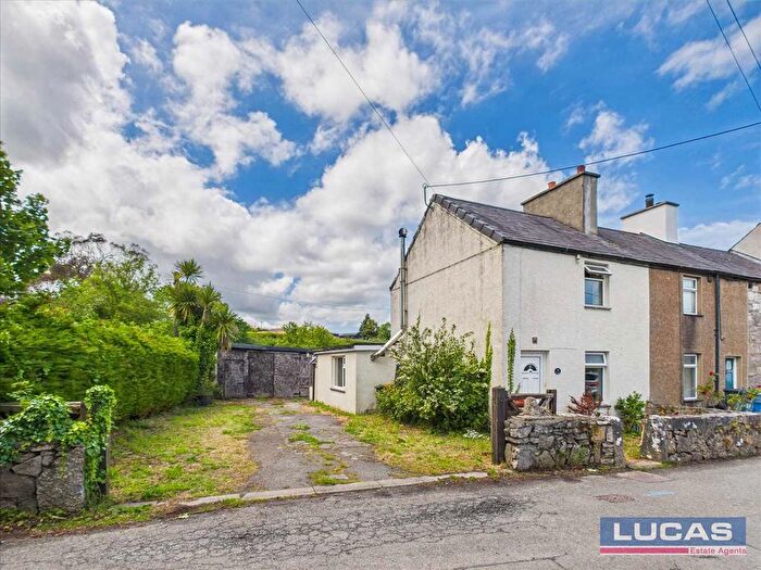 2 Bedroom End Of Terrace House For Sale In Tyddyn Waen, Glanrafon, Glanrafon, Llangoed, LL58