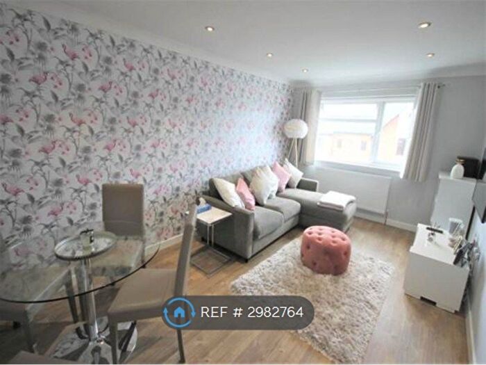 1 Bedroom Flat To Rent In Thornton House, London, E11