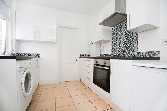 2 Bedroom Flat To Rent In Cartington Terrace, Heaton, NE6