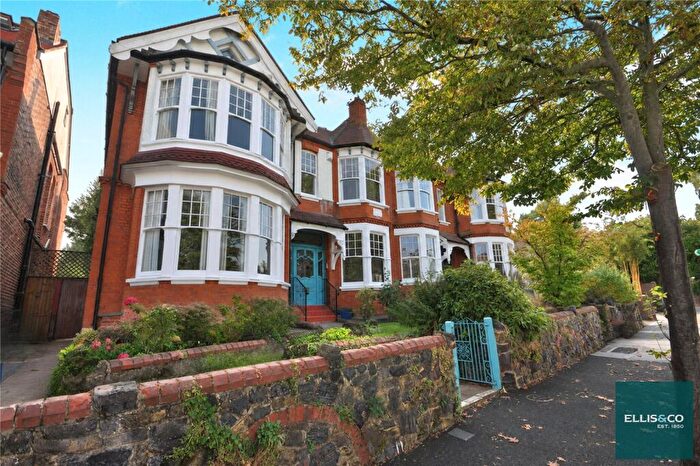 6 Bedroom Semi-Detached House For Sale In Church Crescent, Finchley, N3