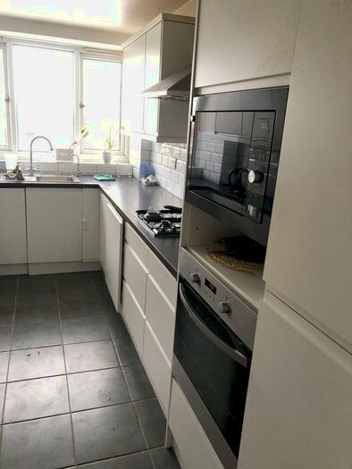 2 Bedroom Flat To Rent In Willesden Lane, London, NW2