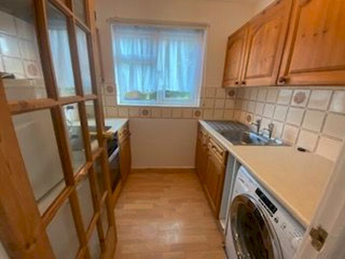 1 Bedroom Terraced House To Rent In Oak Path, Bushey, WD23
