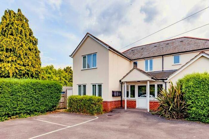 2 Bedroom Flat To Rent In Trevor Place, East Oxford, OX4