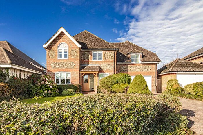 4 Bedroom Detached House For Sale In Strachey Close, Tidmarsh, RG8