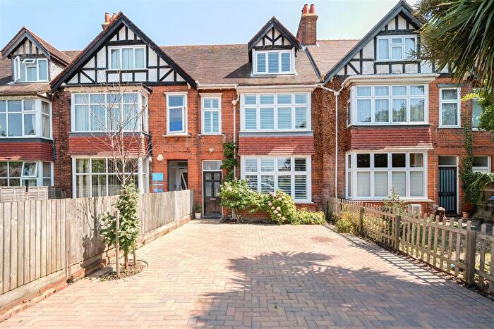 4 Bedroom Terraced House For Sale In Broadwater Road, Worthing, BN14