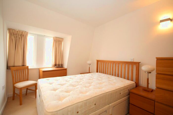 2 Bedroom Apartment To Rent In King Street, Maidenhead, Berkshire, SL6