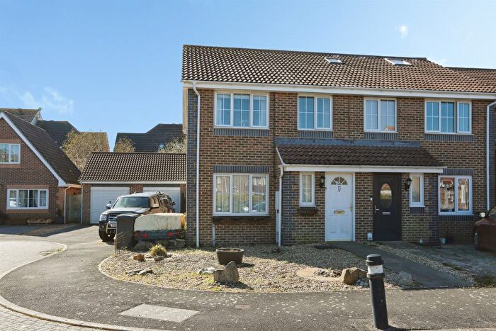 3 Bedroom Semi-Detached House For Sale In Howard Close, Lee-On-The-Solent, PO13