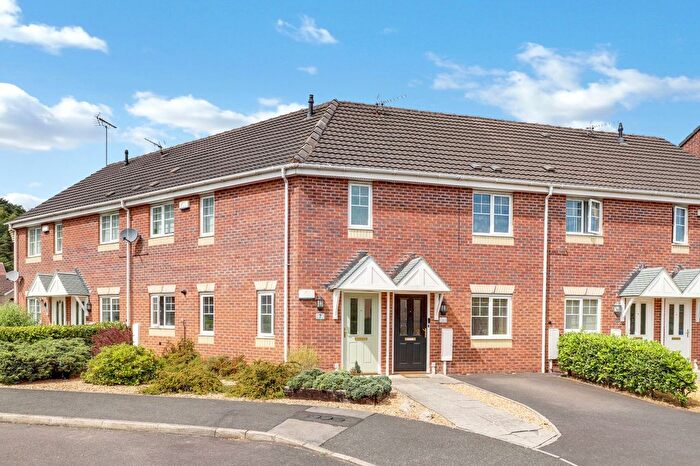 2 Bedroom Flat For Sale In Sandmartins Close, Mansfield, NG18